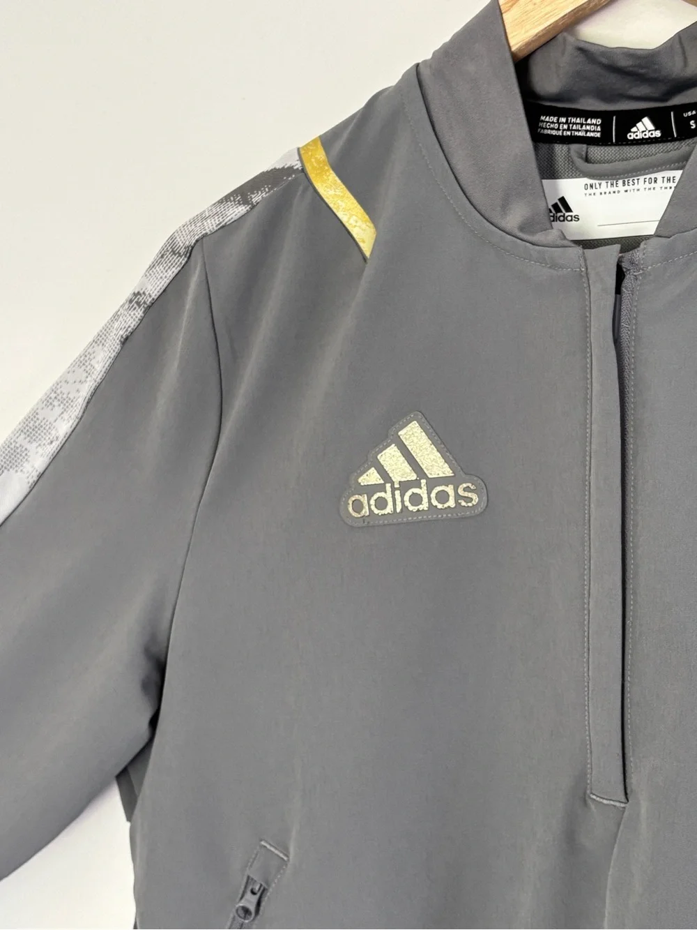 Adidas Men 1/4 Zip Long Sleeve Windbreaker Pullover Small Sample Running Golf
